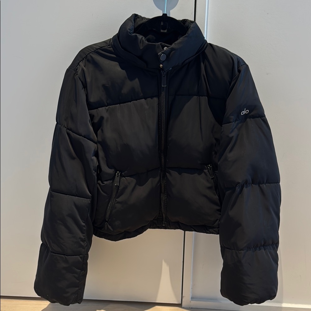 ALO Yoga Cropped Puffer Jacket